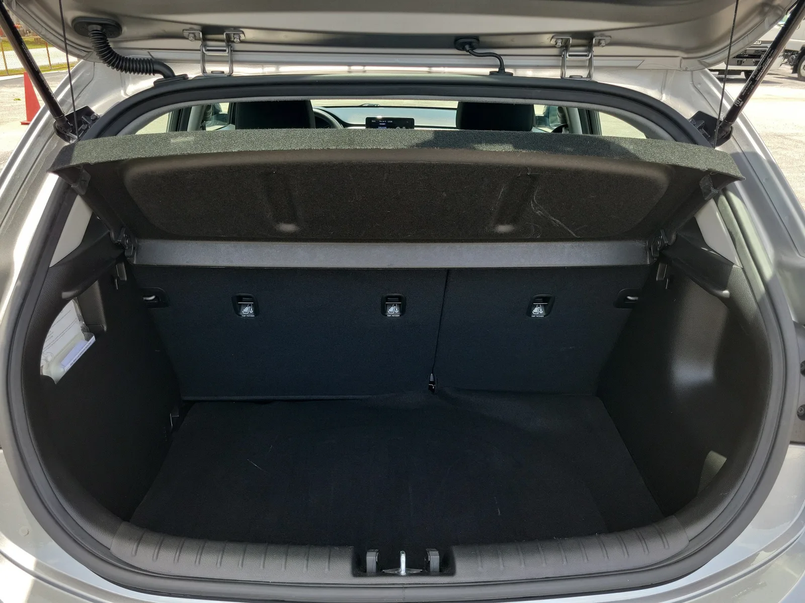 2022 Kia Rio 5-Door S photo 12