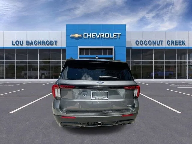 2025 Ford Explorer ST-Line photo 7