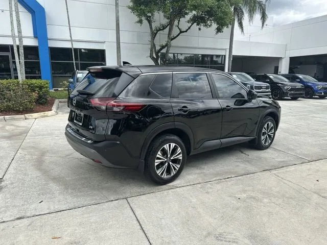 2023 Nissan Rogue SV photo 33