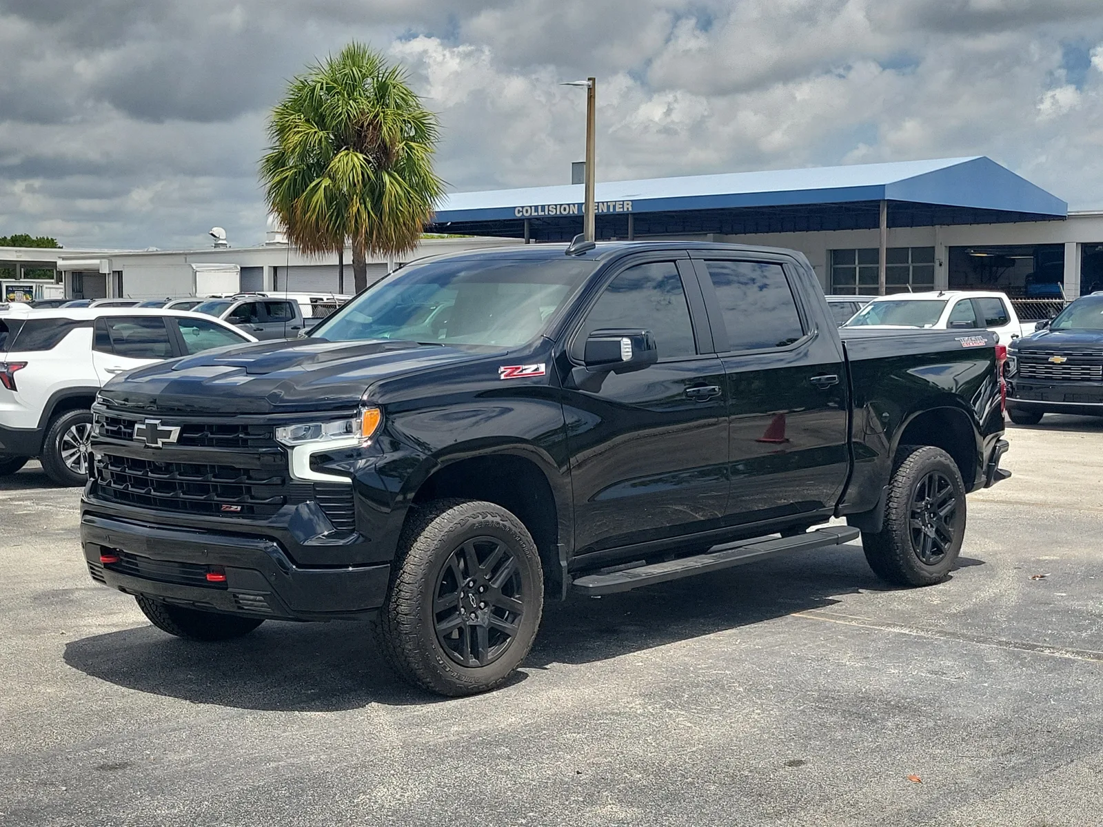 2025 Chevrolet Silverado 1500 LT Trail Boss photo 5