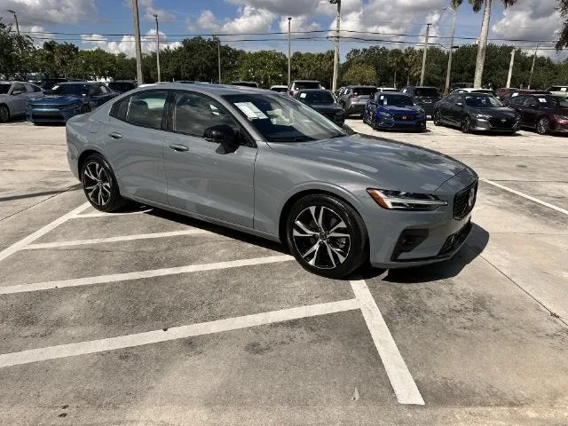 2024 Volvo S60 Plus Dark Theme photo 16
