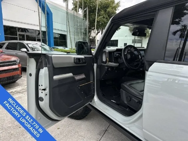 2023 Ford Bronco Base photo 22