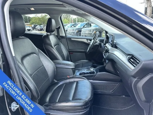 2022 Ford Escape SEL photo 29