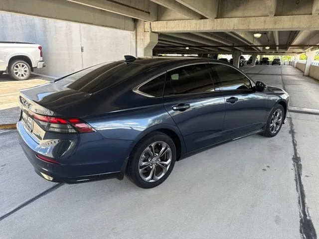 2024 Honda Accord Hybrid EX-L photo 17