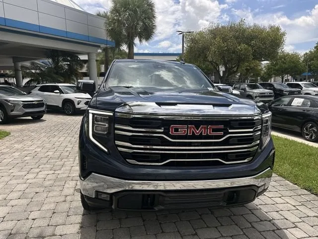 2022 GMC Sierra 1500 SLT photo 18