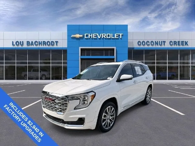 2024 GMC Terrain Denali photo 4