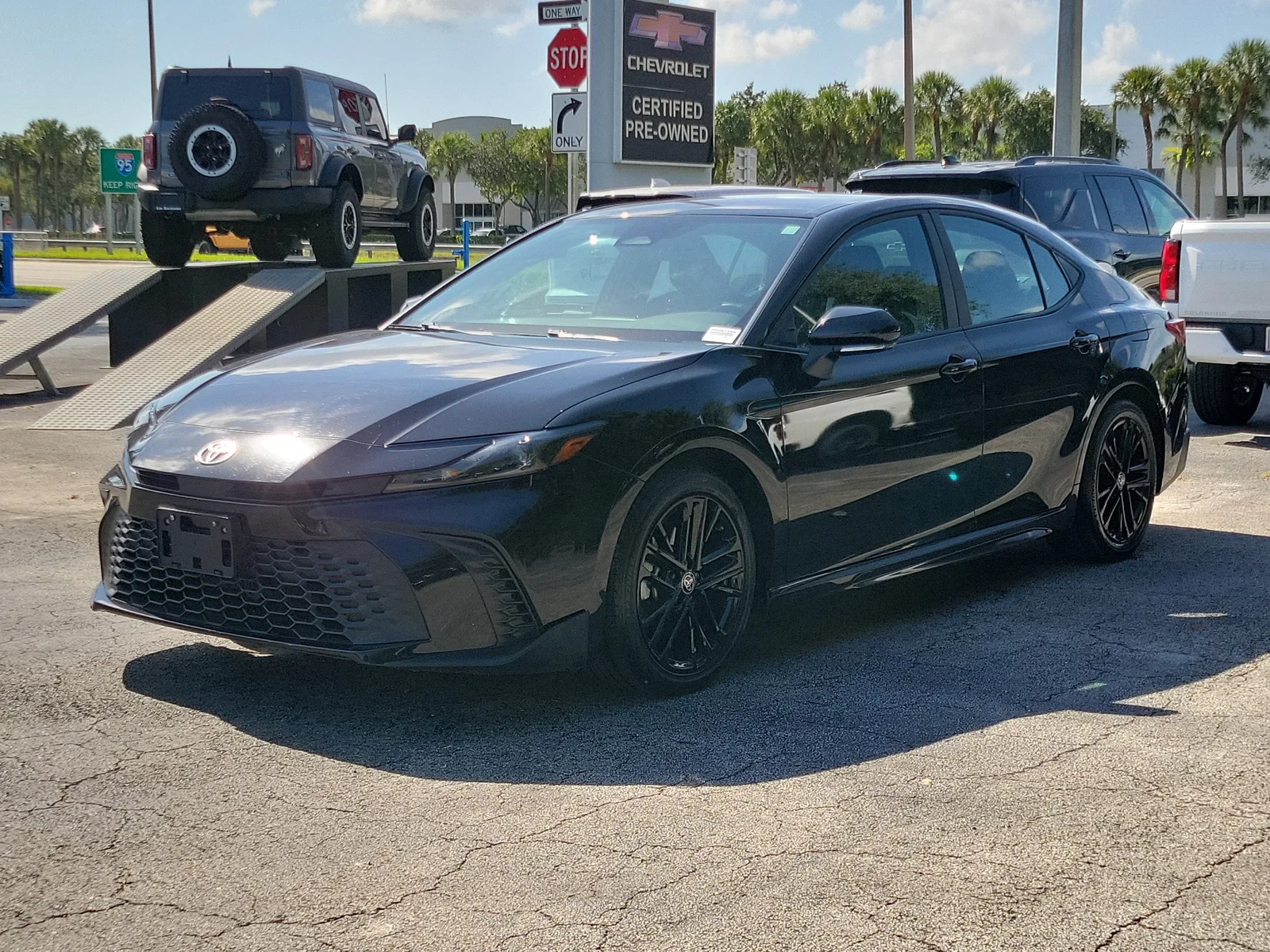 2025 Toyota Camry LE photo 7