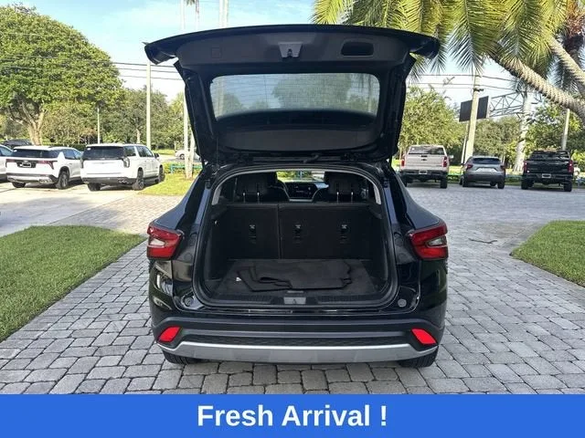 2024 Chevrolet Trax LT photo 28