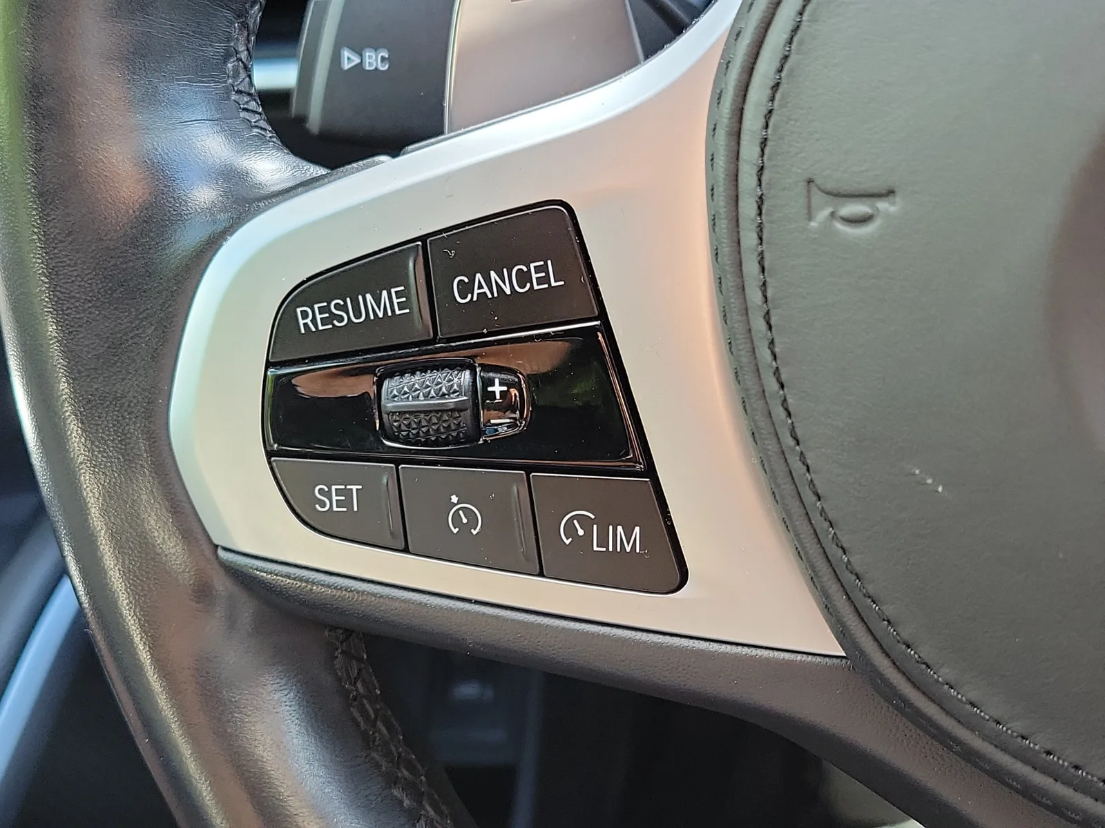2019 BMW 3 Series 330i xDrive photo 28