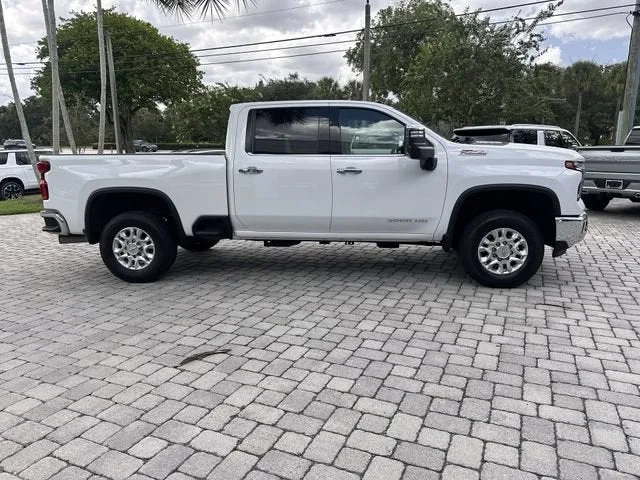 2024 Chevrolet Silverado 3500 HD LTZ photo 14