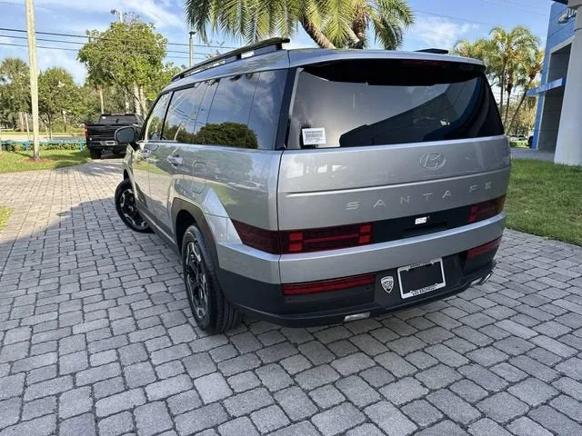 2025 Hyundai Santa Fe SEL photo 12