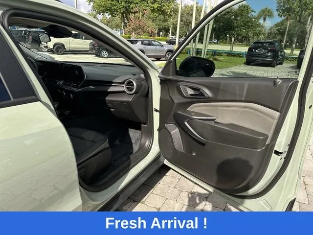 2025 Chevrolet Trax ACTIV photo 23