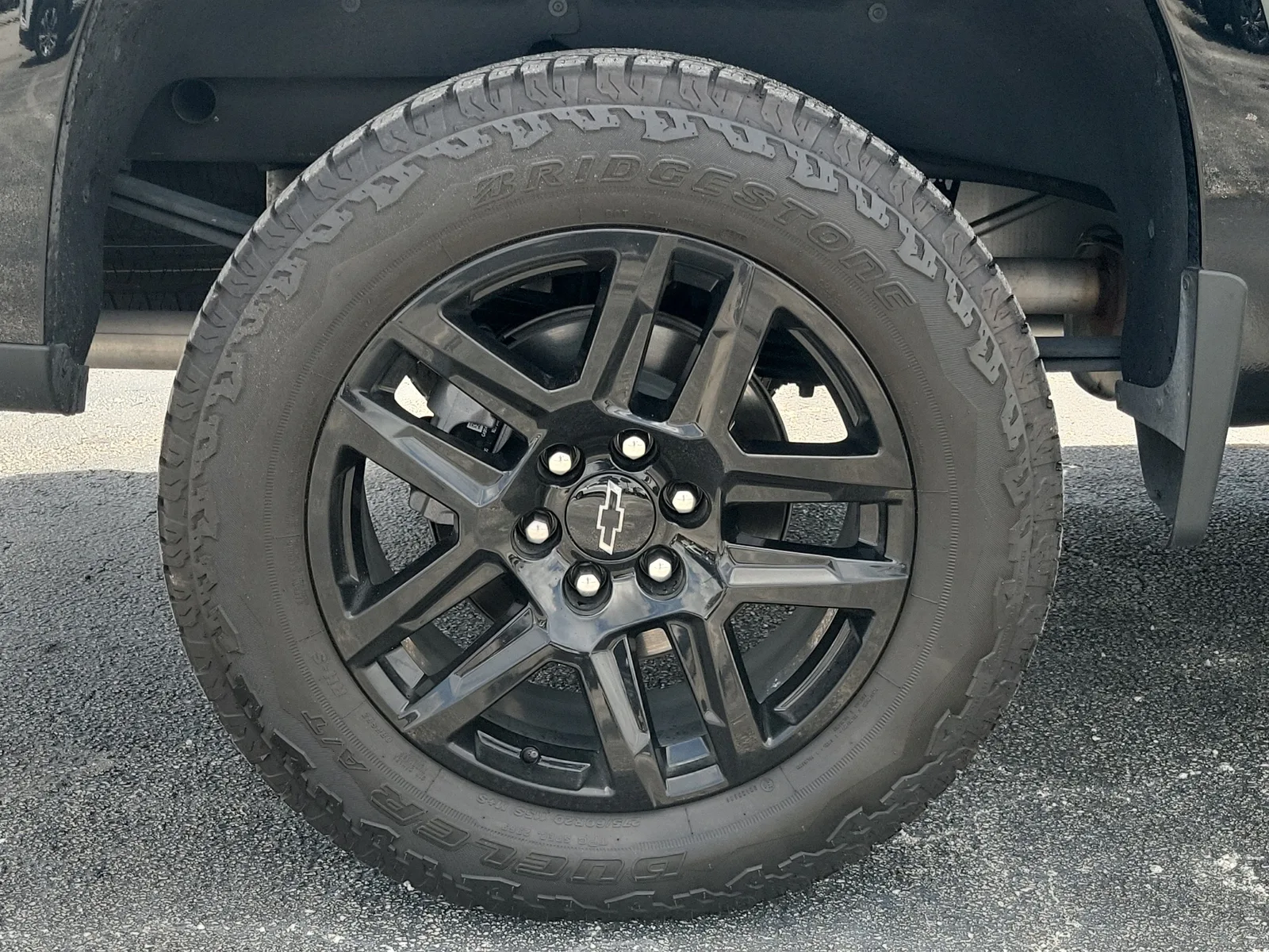 2025 Chevrolet Silverado 1500 LT Trail Boss photo 2