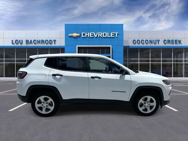 2023 Jeep Compass Sport photo 9