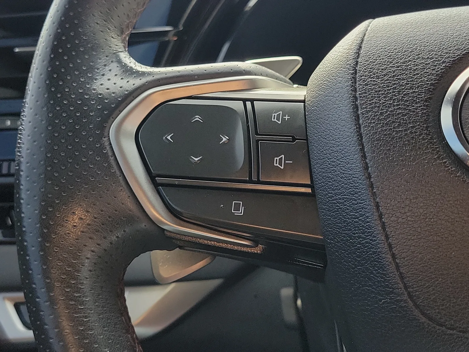 2023 Lexus RX RX 350 photo 25