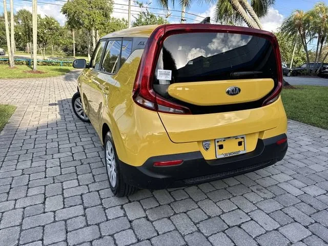 2020 Kia Soul LX photo 12