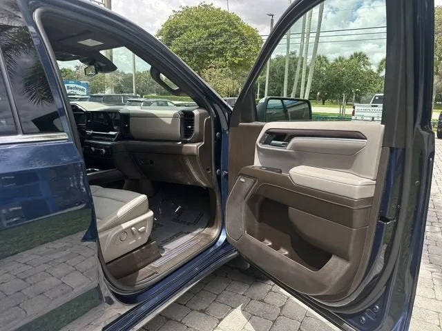 2022 GMC Sierra 1500 SLT photo 23