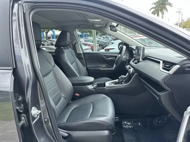 2024 Toyota RAV4 XLE Premium photo 29