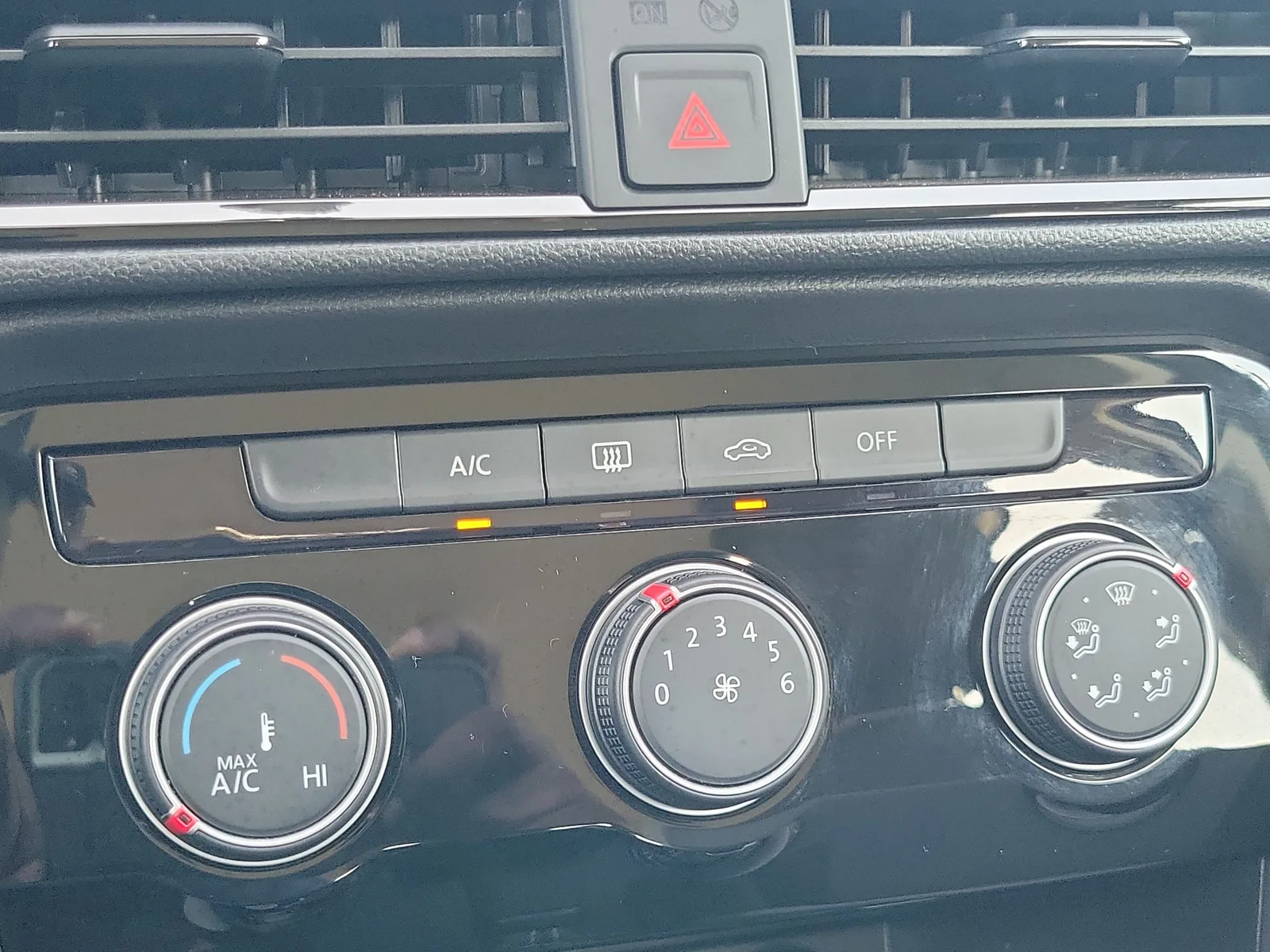 2023 Volkswagen Taos S photo 29