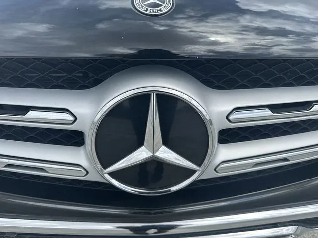 2022 Mercedes-Benz GLC GLC 300 photo 10
