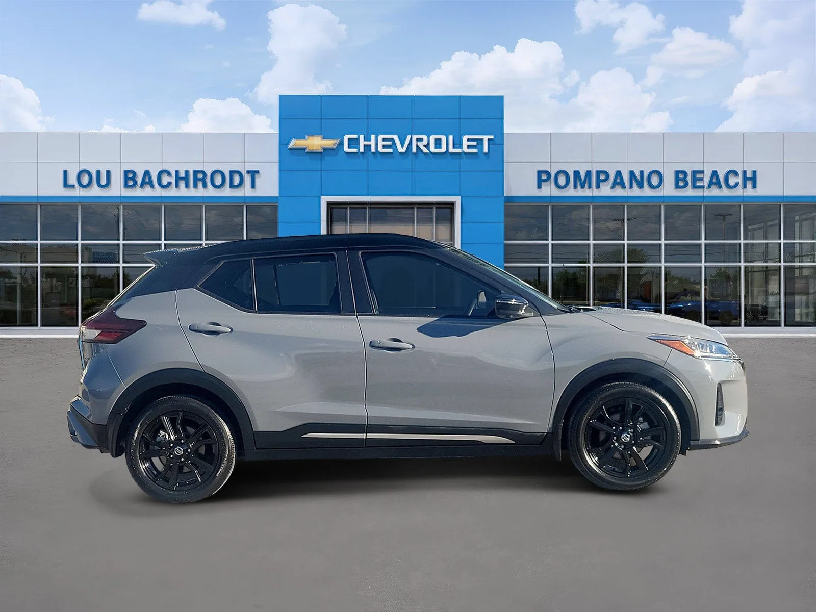 2021 Nissan Kicks SR photo 2