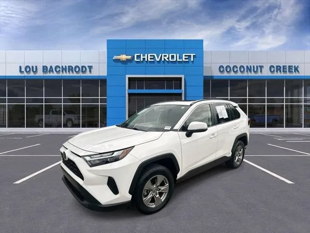 2023 Toyota RAV4 Hybrid XLE photo 4