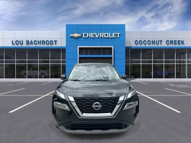 2023 Nissan Rogue SV photo 3