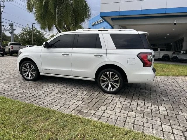 2020 Ford Expedition Platinum photo 32