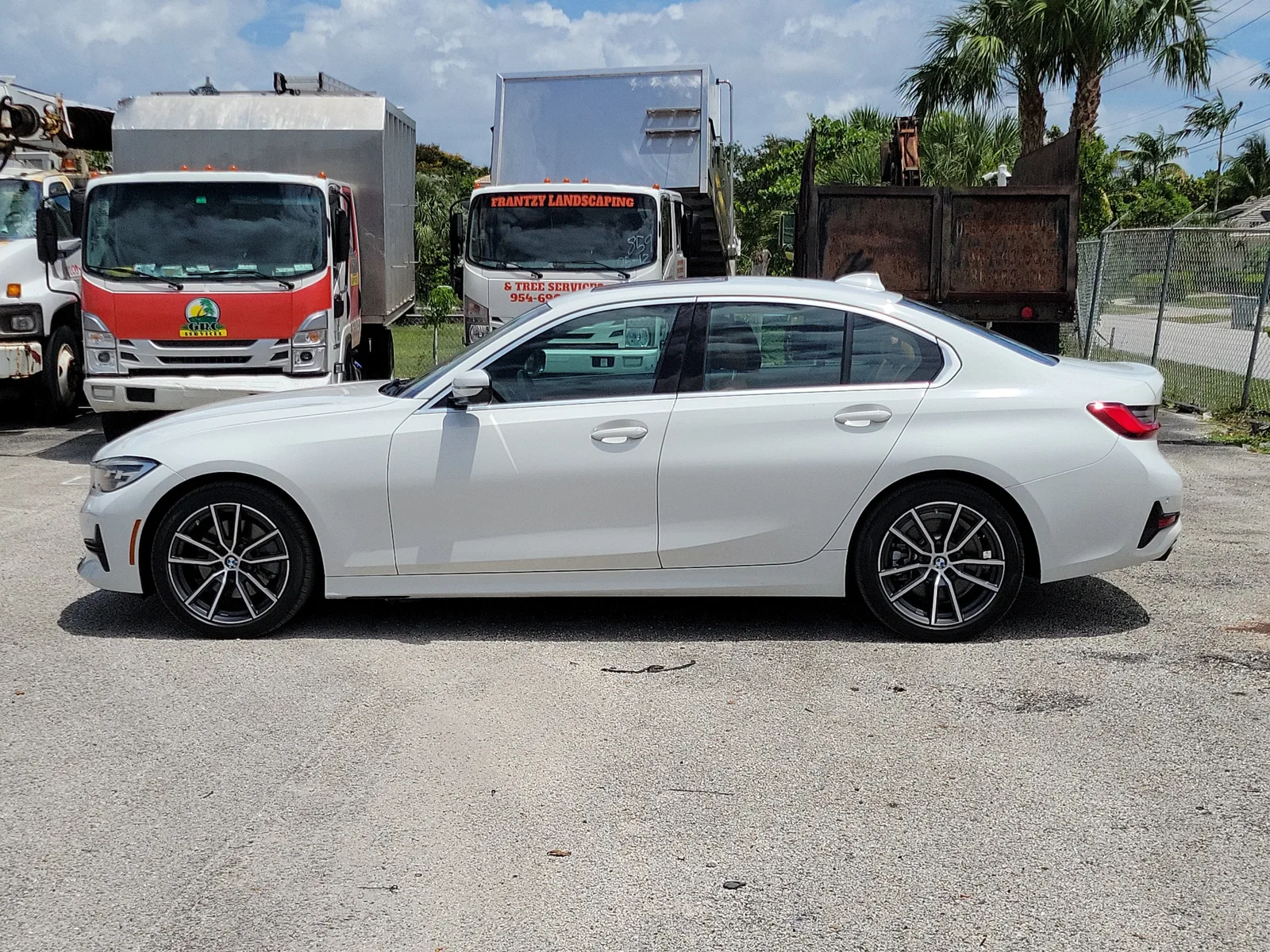 2020 BMW 3 Series 330i photo 6