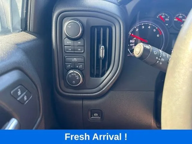 2024 Chevrolet Silverado 1500 Custom Trail Boss photo 7