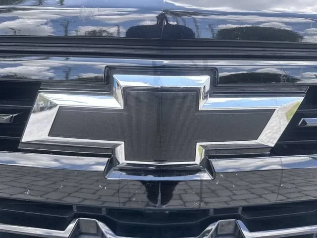 2024 Chevrolet Silverado 1500 RST photo 10