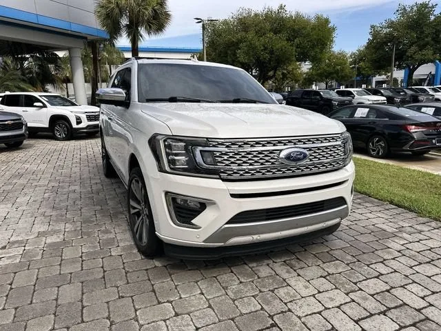 2020 Ford Expedition Platinum photo 17