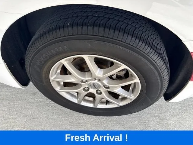 2024 Chrysler Pacifica Touring photo 19