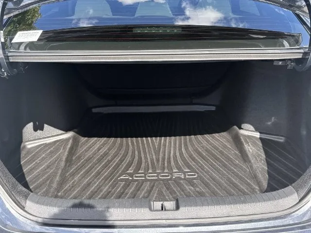 2025 Honda Accord Sedan LX photo 28