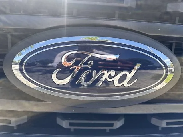 2023 Ford F-150 XL photo 10