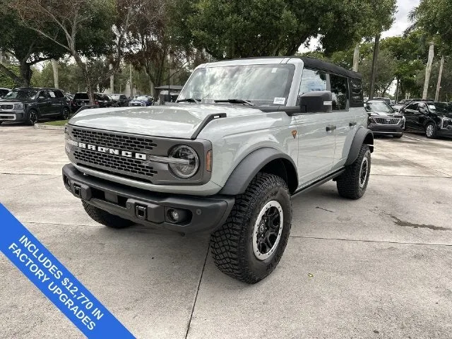 2023 Ford Bronco Base photo 20