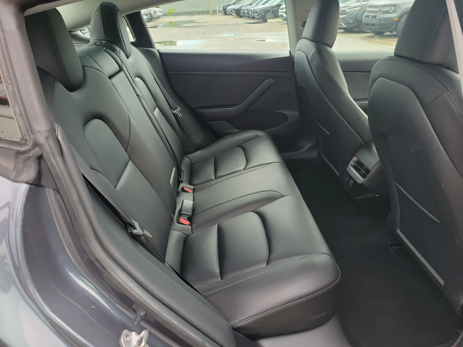 2022 Tesla Model 3 Long Range photo 6
