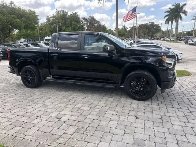 2024 Chevrolet Silverado 1500 RST photo 15
