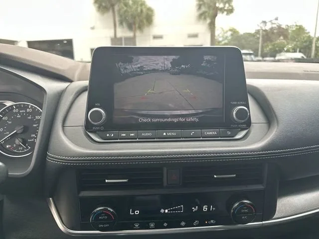 2023 Nissan Rogue SV photo 24