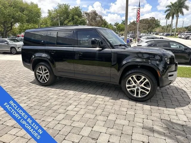 2023 Land Rover Defender SE photo 15