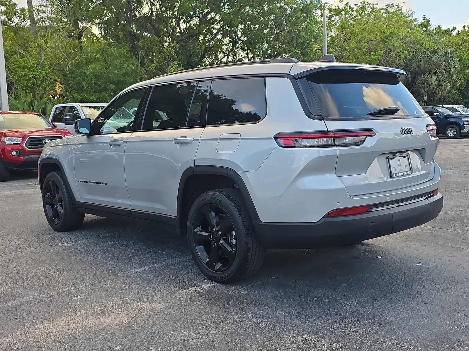 2023 Jeep Grand Cherokee L Altitude photo 5
