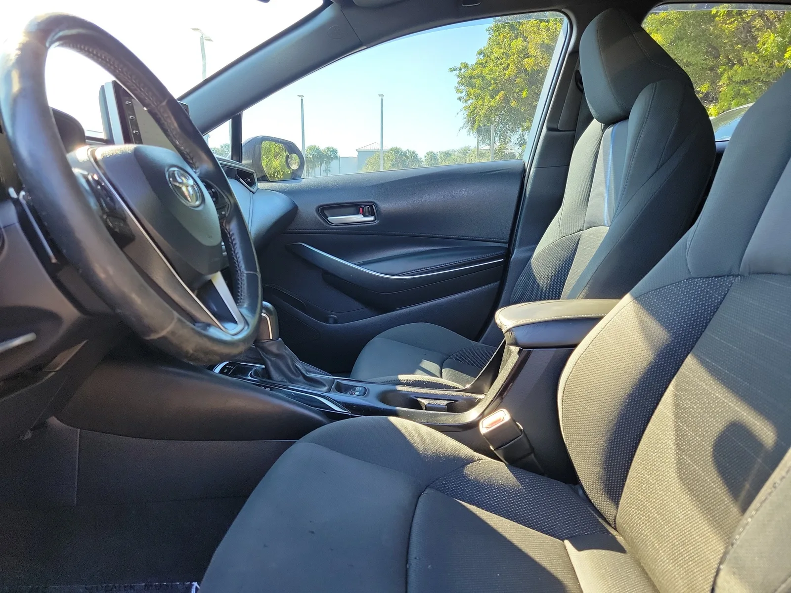 2020 Toyota Corolla SE photo 20