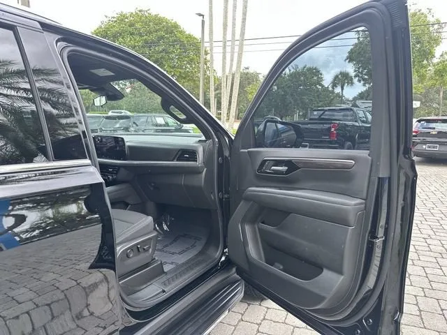 2026 Chevrolet Suburban LS photo 23