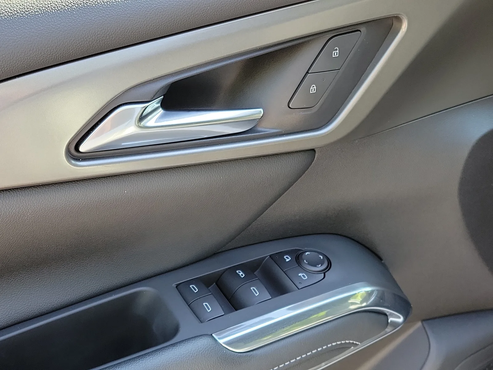 2025 Chevrolet Traverse LT photo 23