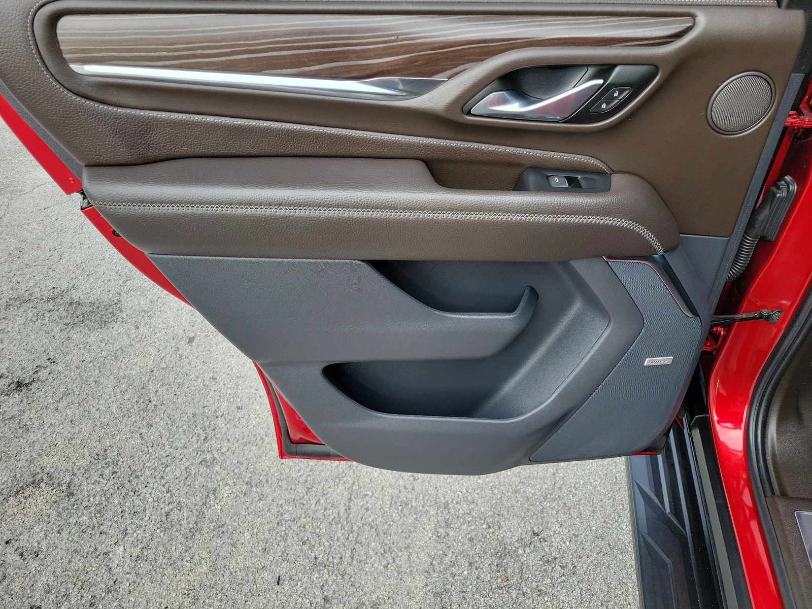 2024 GMC Yukon Denali photo 17