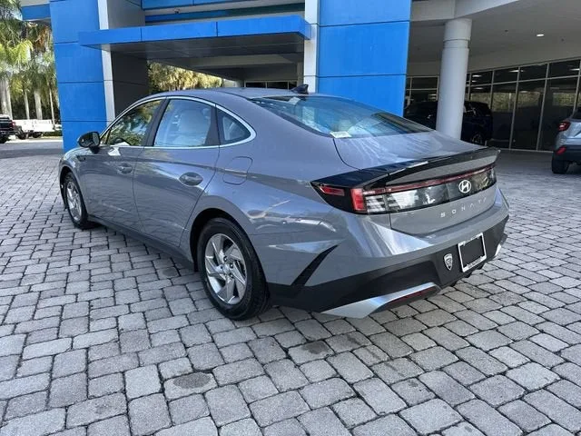 2025 Hyundai Sonata SE photo 34
