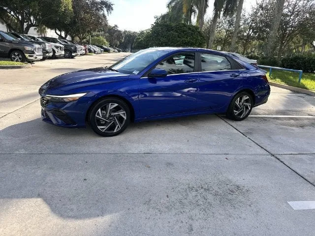 2025 Hyundai Elantra SEL Convenience photo 31