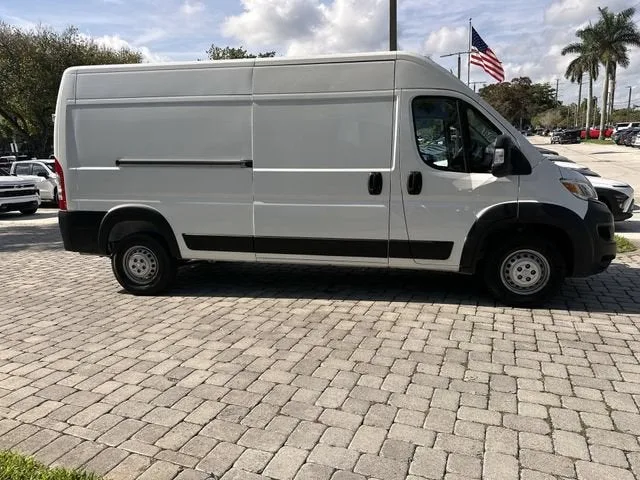 2024 RAM ProMaster Cargo Van Tradesman photo 14