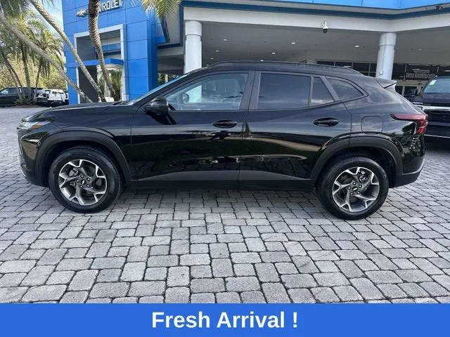 2024 Chevrolet Trax LT photo 31