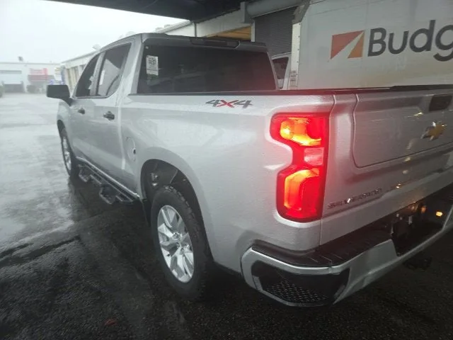 2022 Chevrolet Silverado 1500 LTD Custom photo 3